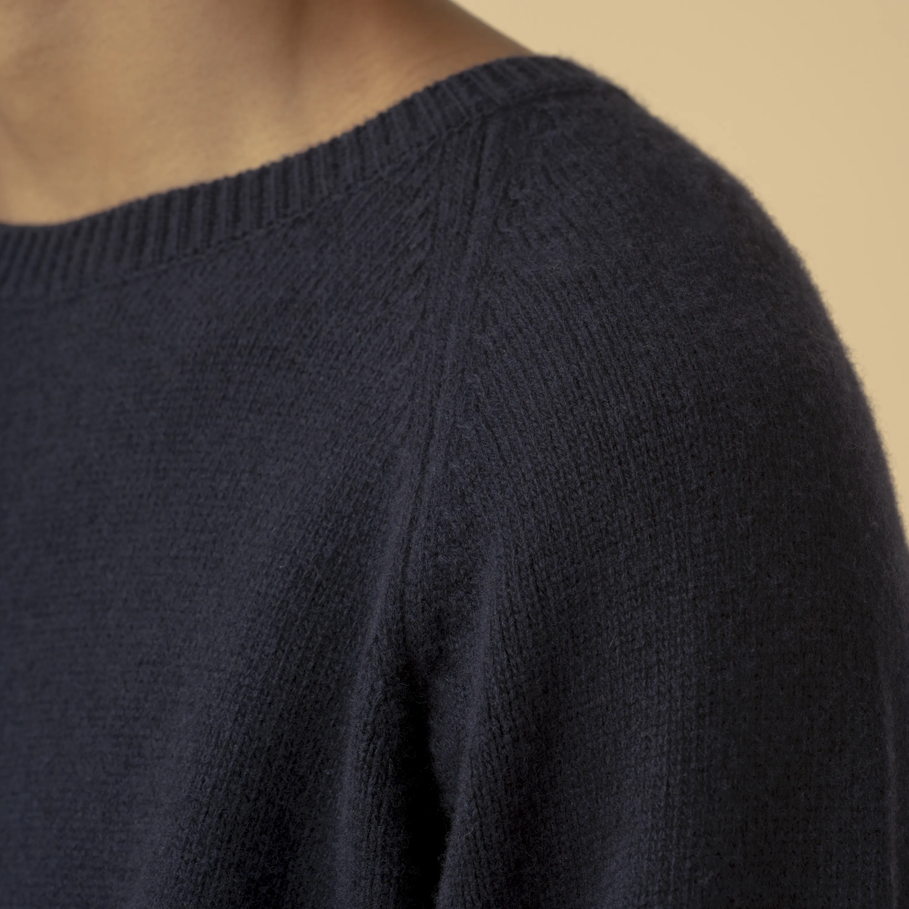 HEAVY WOOL SWEATER - Image 4